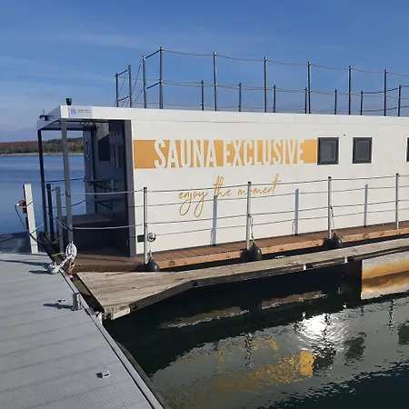 Schwimmende Rooftop Апартаменты Elsterheide