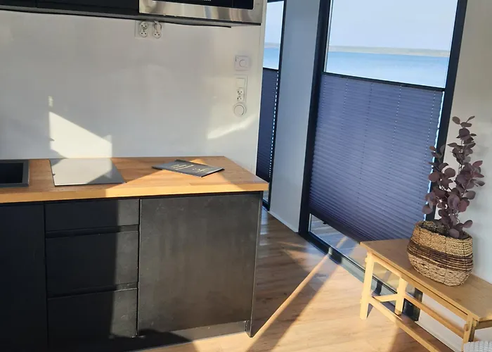 Schwimmende Rooftop شقة *